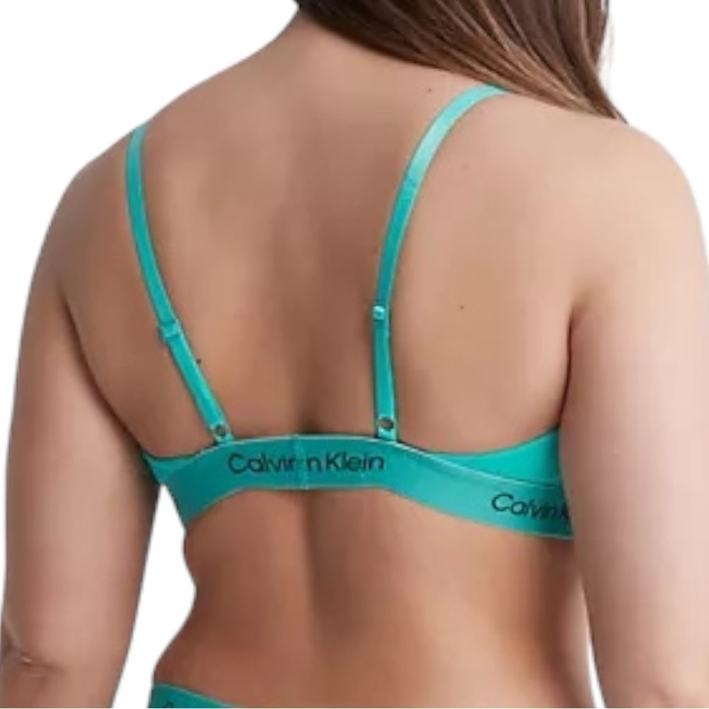 Calvin Klein New with tags 
1996 Plus Size Unlined Bralette Size: 1X - Picture 3 of 9